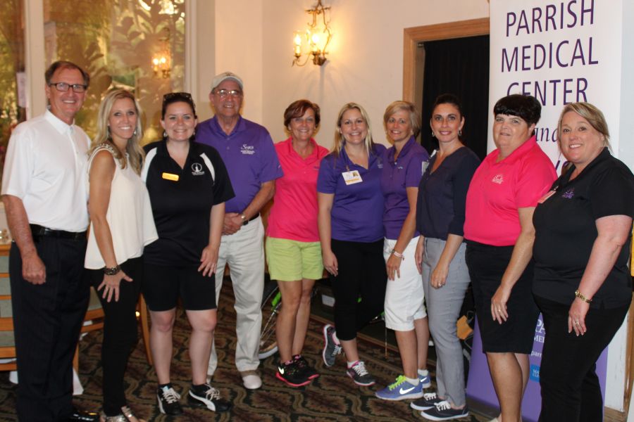 group pic of 2016 Golf Committee & Volunteers